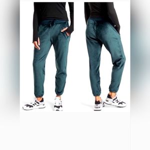 Athleta Double Cozy Karma Recover Joggers Velour Emerald Green Size Small